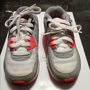 Too Small for the kid